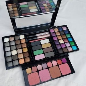 ❤SOLD❤NYX Soho Glam Glamour Boho